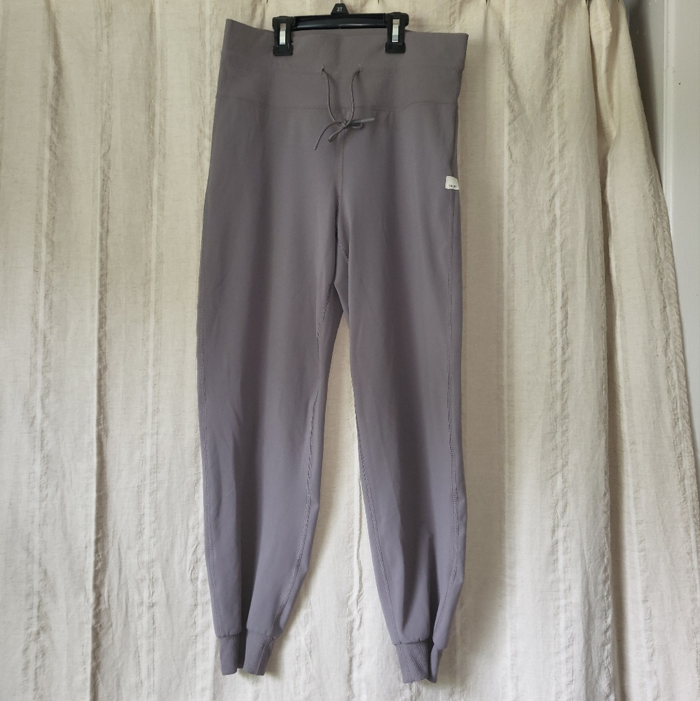 Vuori Women's Gray Joggers